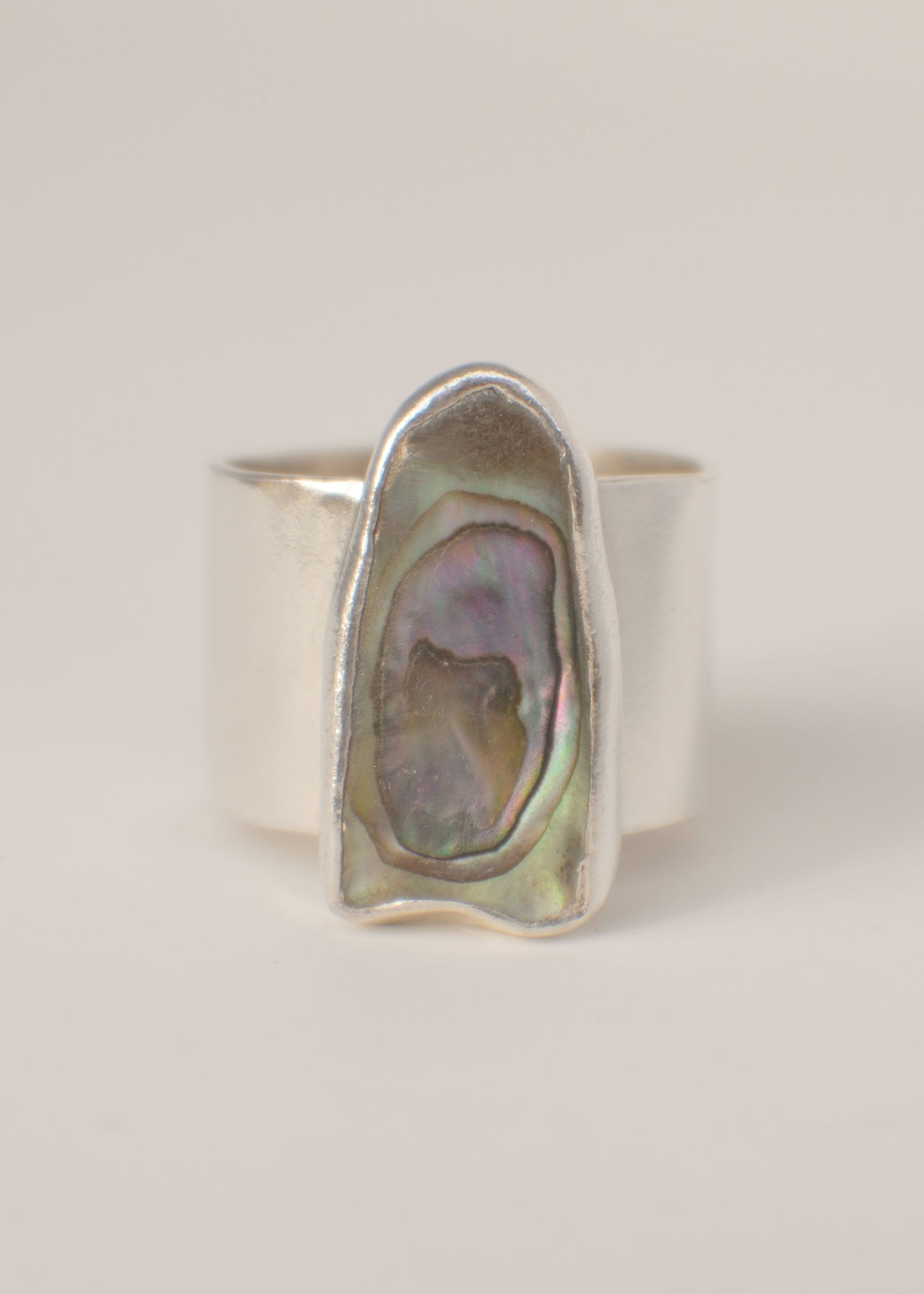 Abalone ring 7