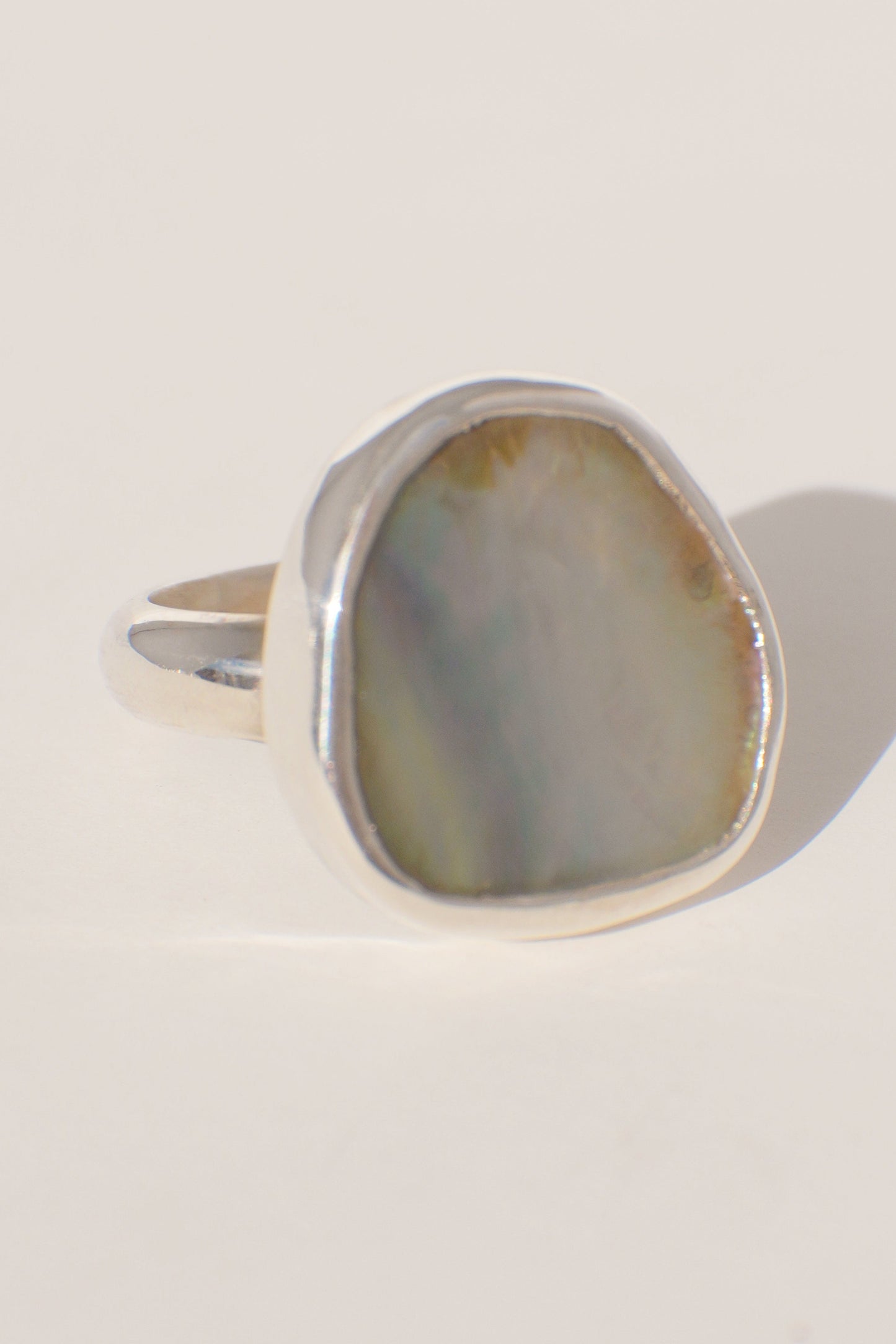 Abalone ring 4.5