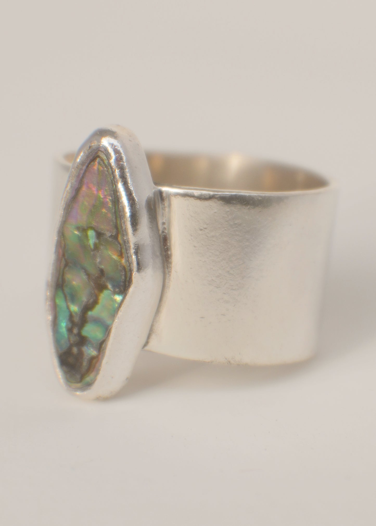 Abalone ring 8.5