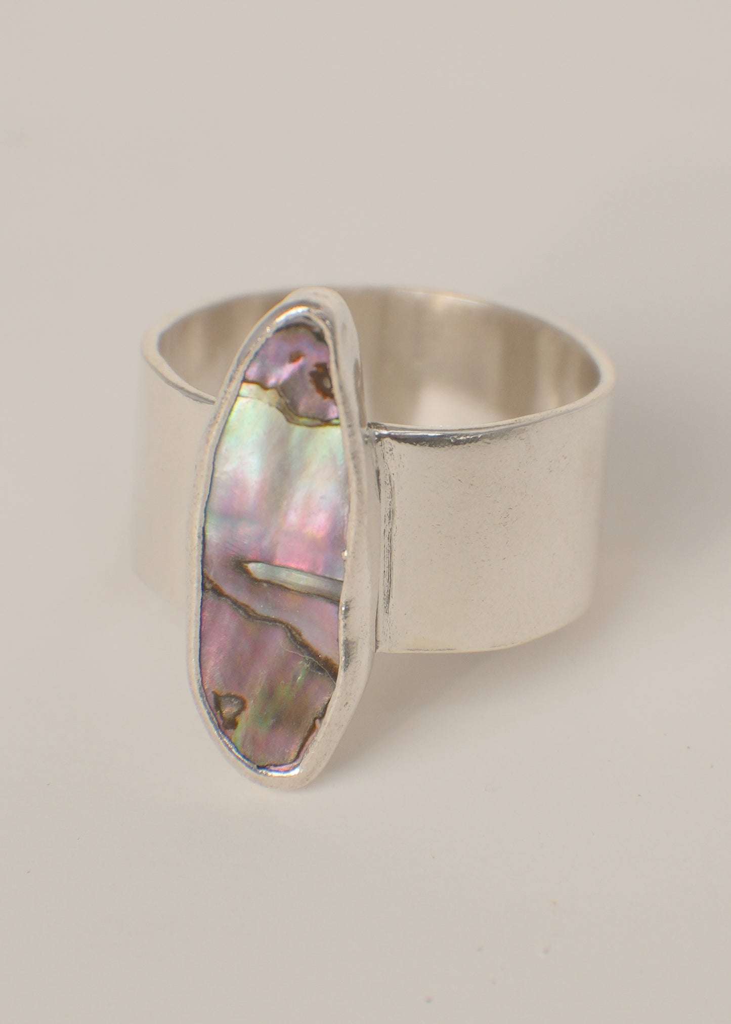 Abalone ring 9