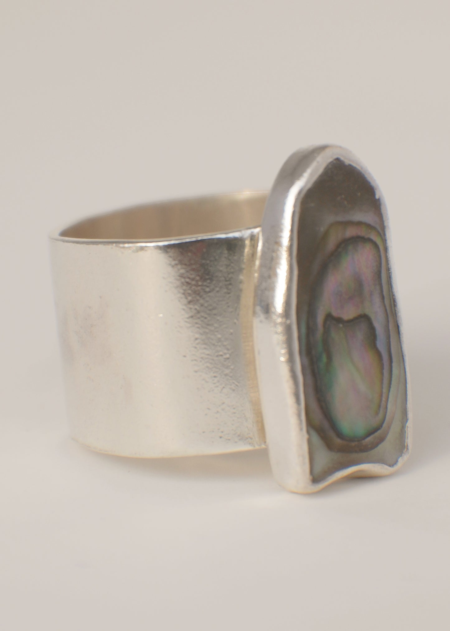 Abalone ring 7