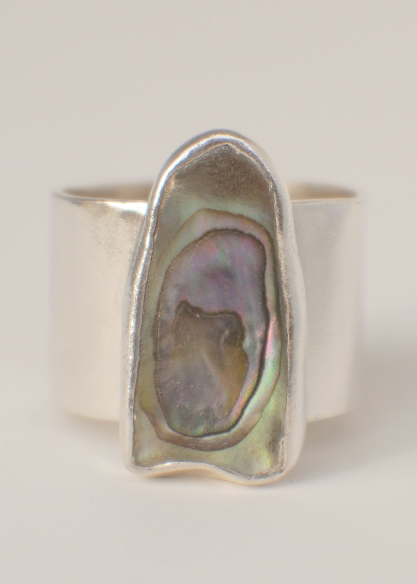 Abalone ring 7