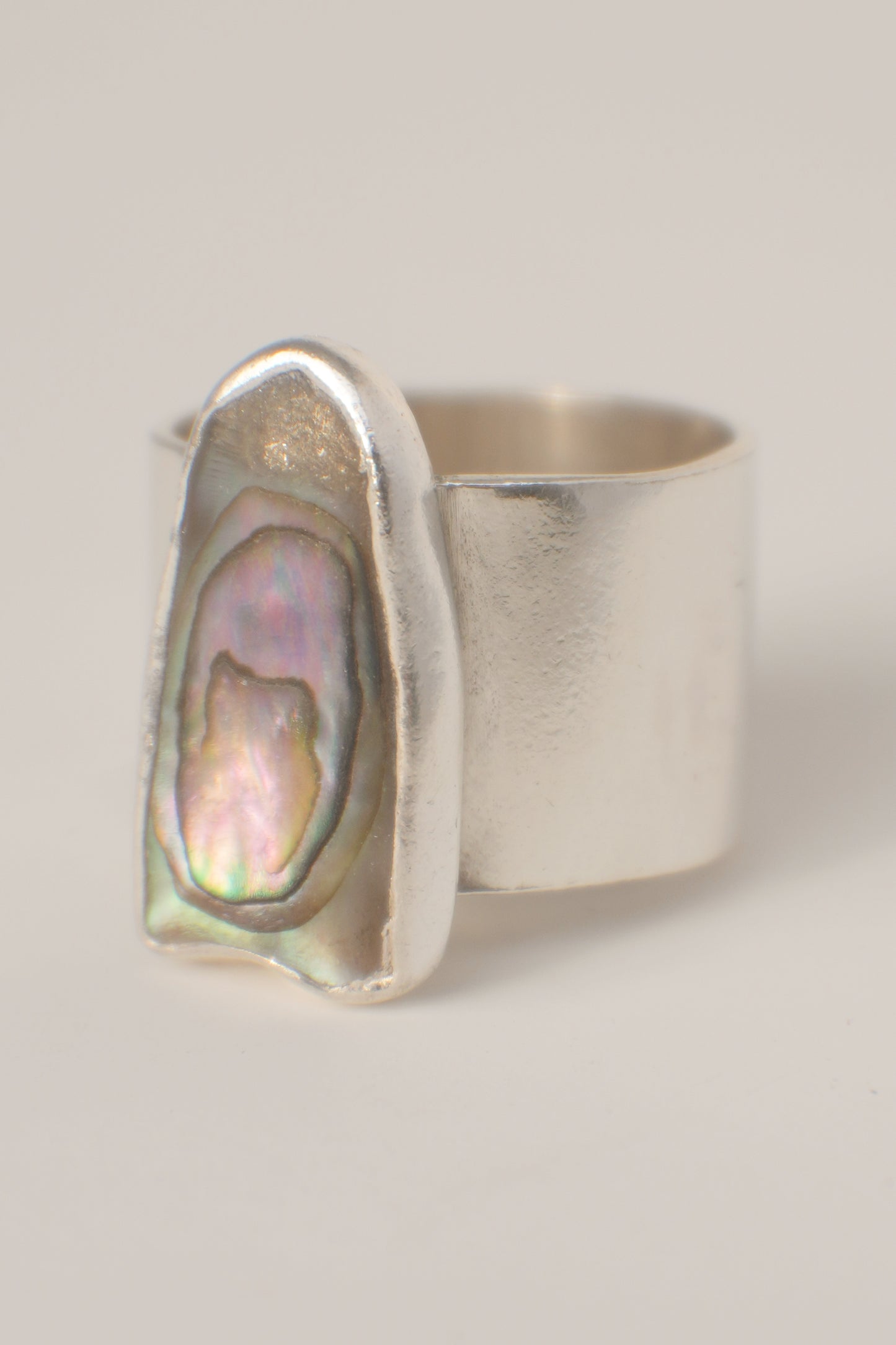 Abalone ring 7