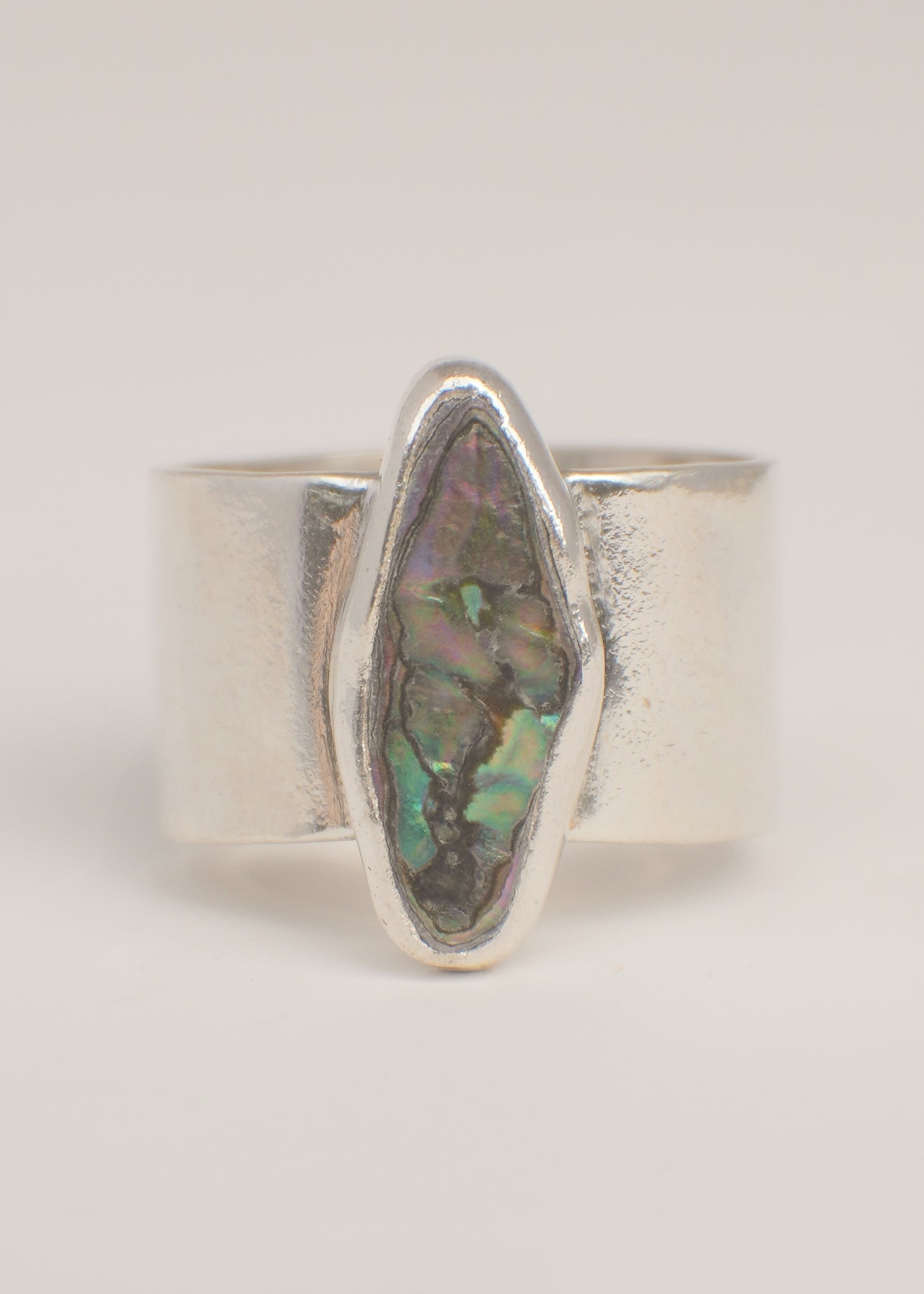 Abalone ring 8.5