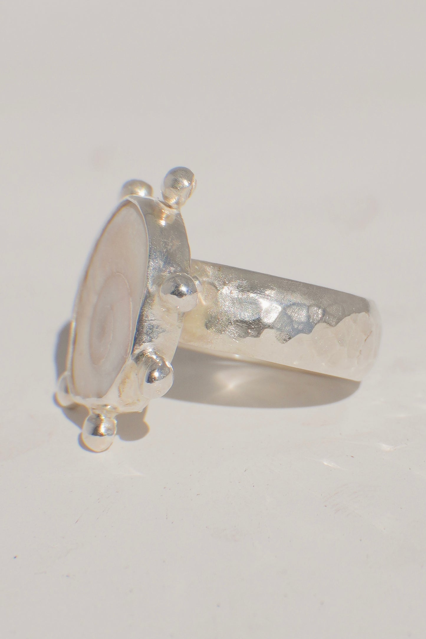 Operculum Dot Ring 5.5