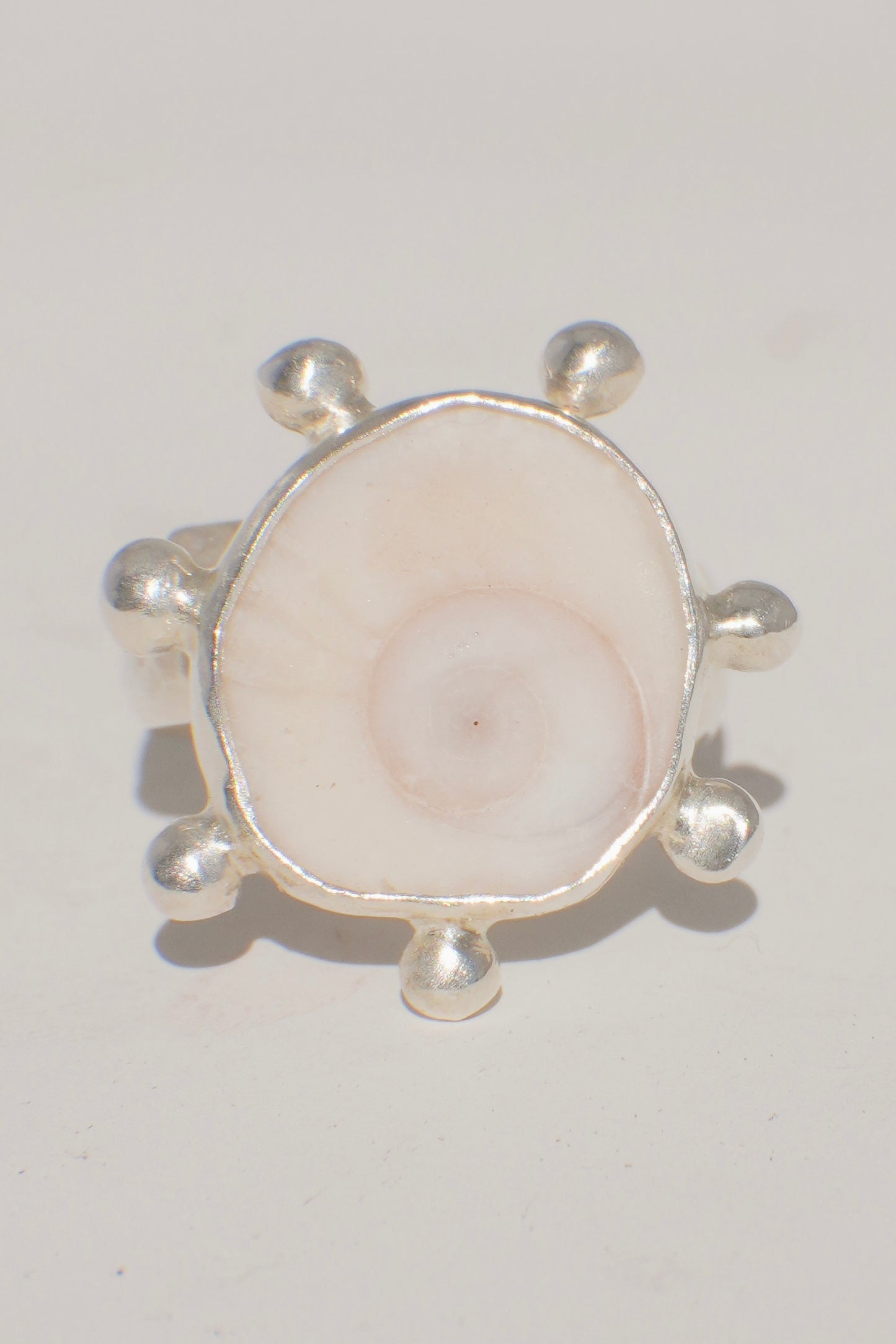 Operculum Dot Ring 5.5