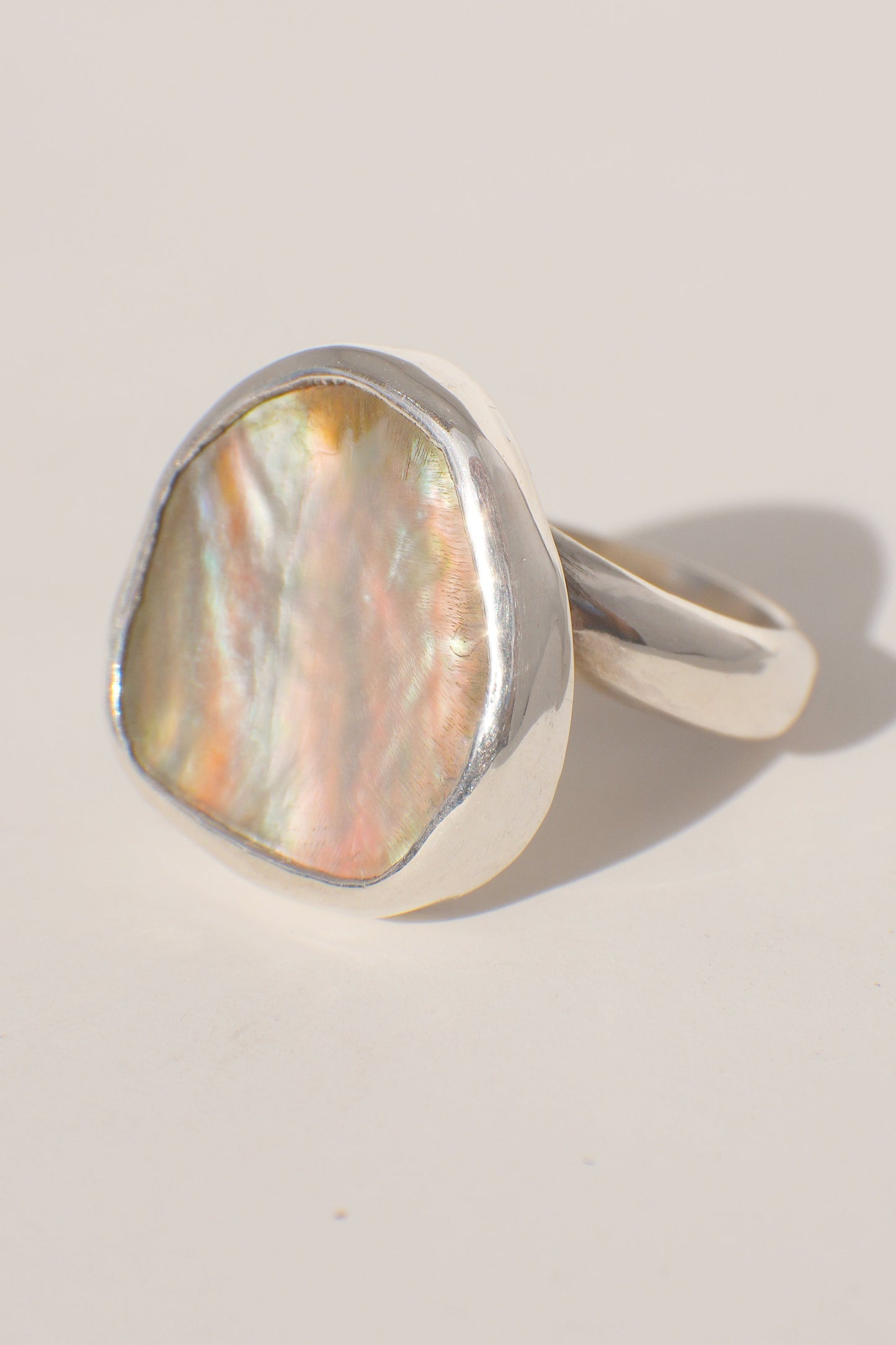 Abalone ring 4.5